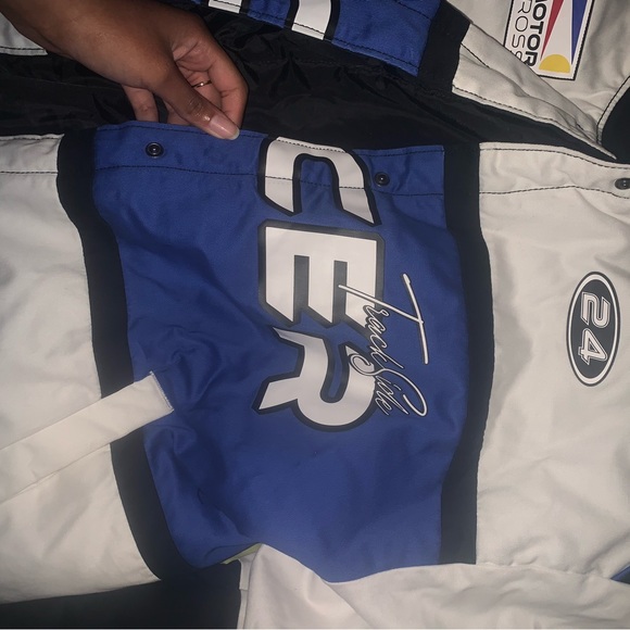 I’m selling a varsity jacket from H&M - Picture 4 of 6